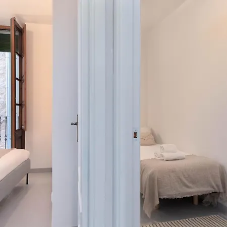 Apartment Flateli Cort Reial 10 *